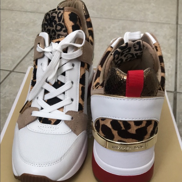 MICHAEL KORS SHOES - Picture 2 of 2